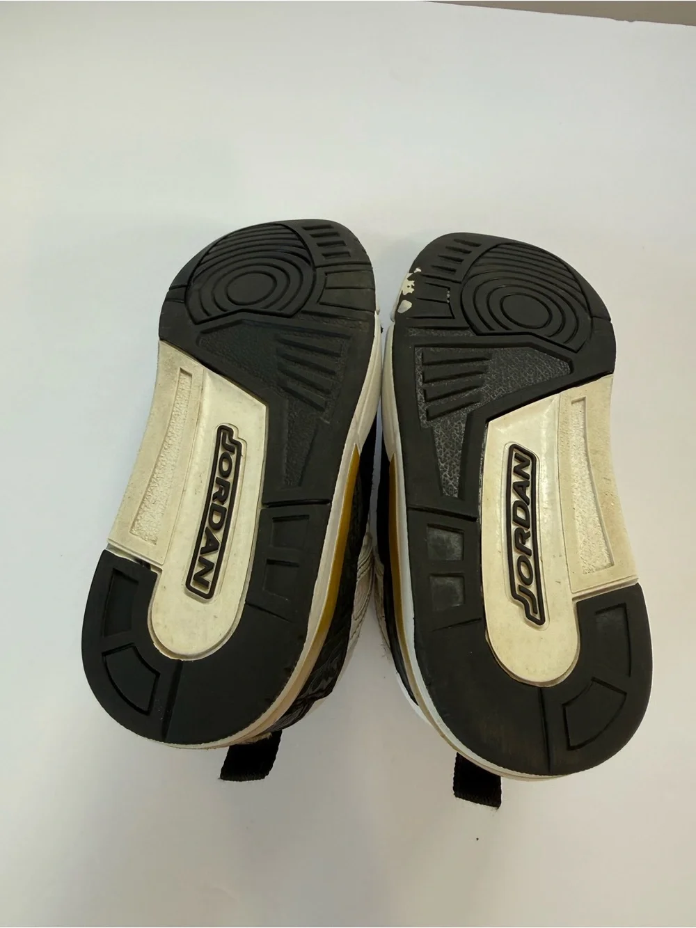 Nike Kids White, Black & Gold Low-Top Sneakers